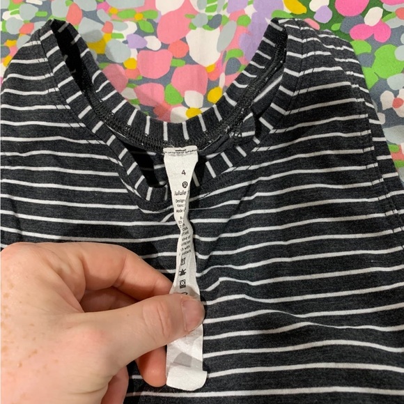 All tied up tank lululemon. Size 4 - Picture 2 of 4